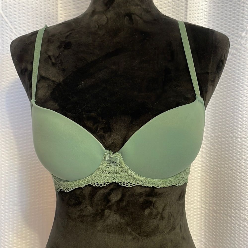 Auden green with lace two-way strap bra size 32A